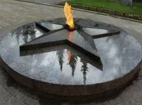 Звезда на пьедестале из черного гранита (518210) монтаж комплект горелка ГВД 379 10 89 00 ПС вечный огонь ø 1100 мм. монолит - массив  в Туле